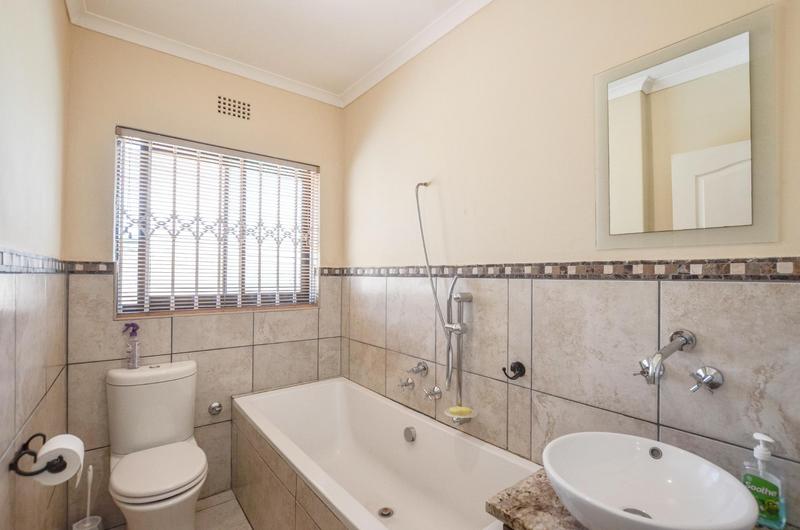 3 Bedroom Property for Sale in Glen Lilly Western Cape